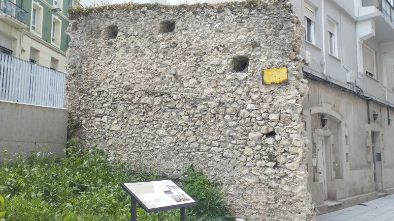 Muro fusilero en Santander
