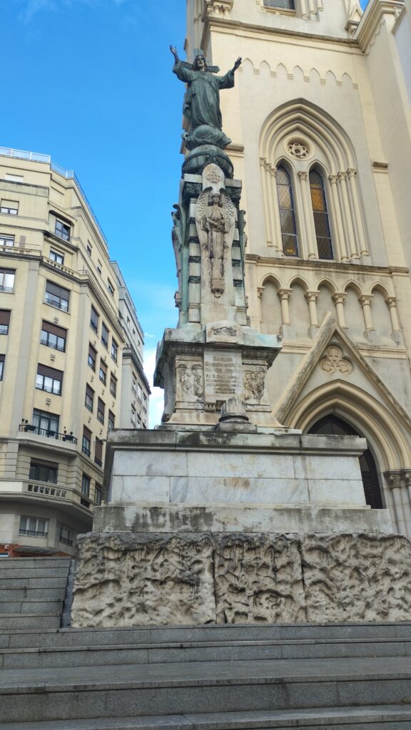 Monumento al Sagrado Corazón de Jesús