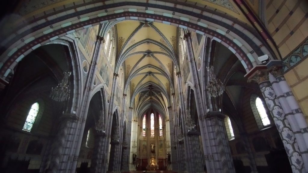 interior la Iglesia del Sagrado Corazón de Santander