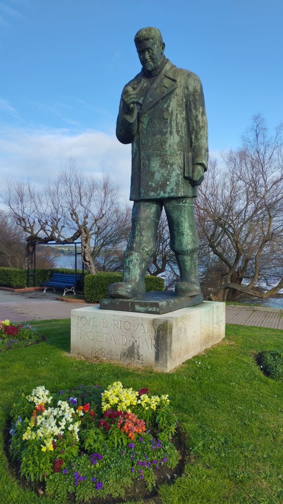 El Monumento a José del Río Sainz Pick