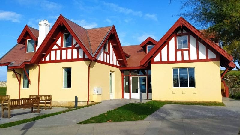 Oficina de Turismo de Santander Casa de los Guardeses (Magdalena)